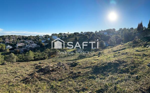 Terrain de 2150 m2 avec permis de construire accordé à Peymeinade