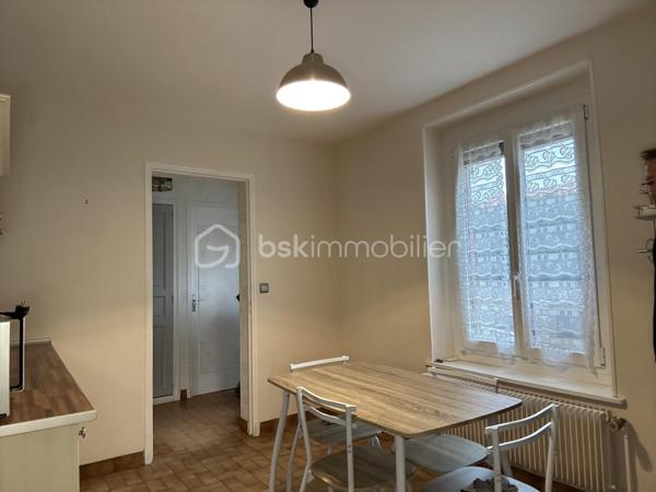 Maison en pierre de 100,84 m²