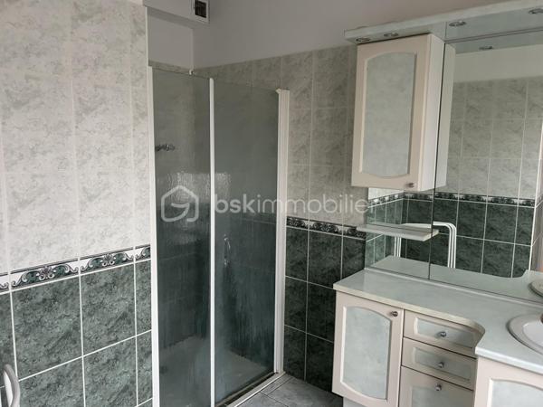 Maison en pierre de 100,84 m²