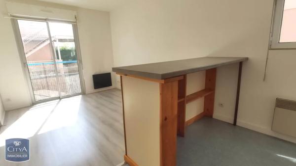 Appartement à louer 2 pièces 27.94m² Poitiers (86000)