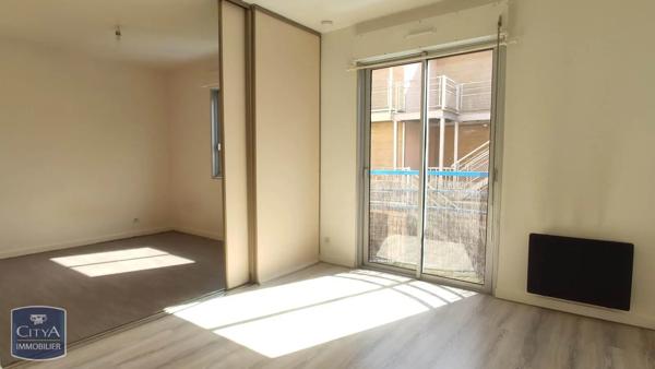 Appartement à louer 2 pièces 27.94m² Poitiers (86000)