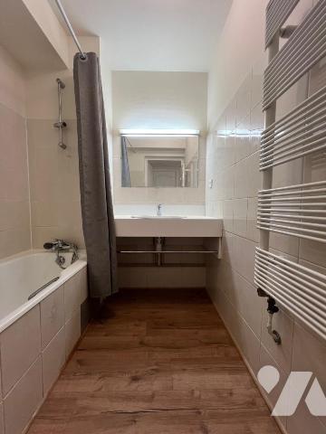 GRENOBLE ILE VERTE : Rue Charreton