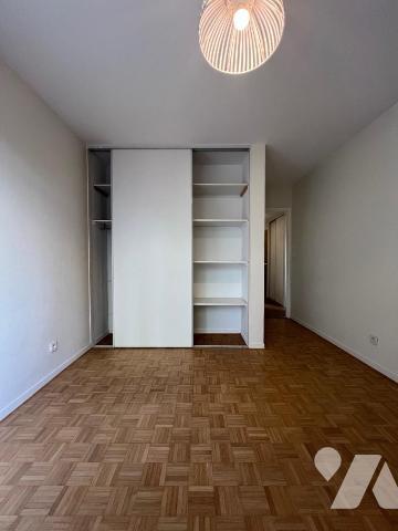 GRENOBLE ILE VERTE : Rue Charreton