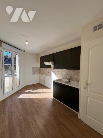 GRENOBLE ILE VERTE : Rue Charreton