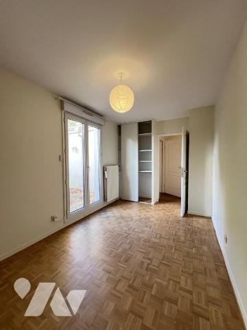 GRENOBLE ILE VERTE : Rue Charreton