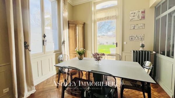 RARE – NIEUL-SUR-MER – MAISON CARACTÈRE 1930, JARDIN, SPA ET GARAGE