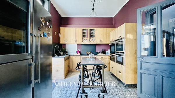 RARE – NIEUL-SUR-MER – MAISON CARACTÈRE 1930, JARDIN, SPA ET GARAGE