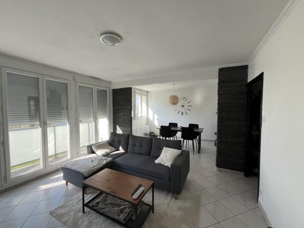 Appartement à vendre |  Saint-Priest |  4 pièces | 71 m²