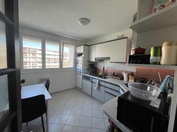 Appartement à vendre |  Saint-Priest |  4 pièces | 71 m²