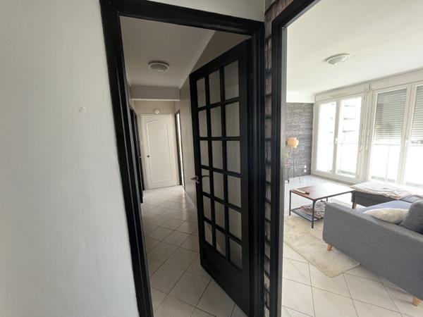 Appartement à vendre |  Saint-Priest |  4 pièces | 71 m²