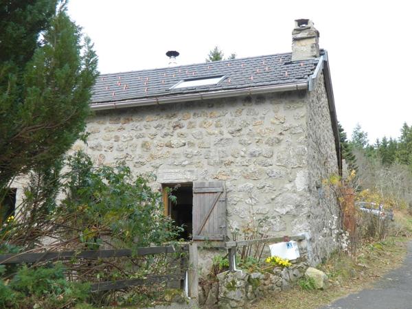 Maison 80M² avec dépendance sur grand terrain plat d'1Hectare