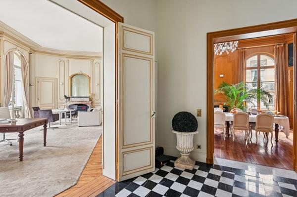 Vente Hôtel particulier Paris 7 16 Pièces 718 m²