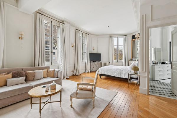 Vente Hôtel particulier Paris 7 16 Pièces 718 m²