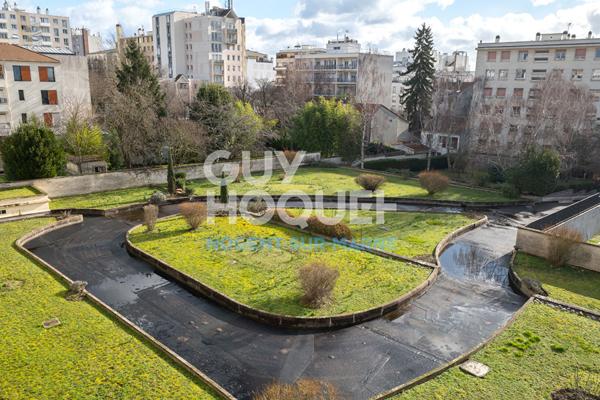 2 Balcon / Ascenseur / Parking