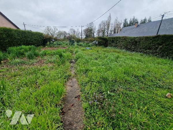Sur l'axe YERVILLE - SAINT LAURENT EN CAUX, à 5 mn de Yerville terrain à bâtir plat d'environ 620 m²