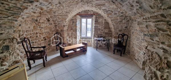 Maison de village de 210 m²