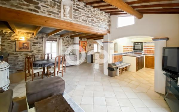 Maison à vendre    4 pièces •  La Garde-Freinet