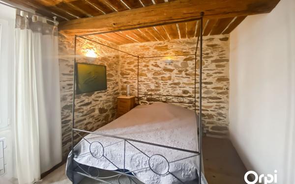 Maison à vendre    4 pièces •  La Garde-Freinet