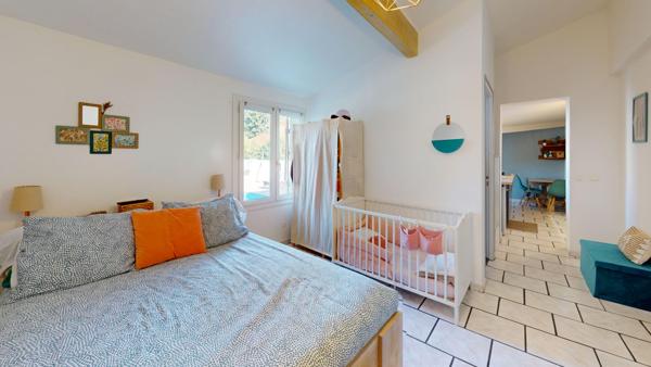 Maison familiale 6 pièces avec jardin, piscine et dépendance Cournonterral