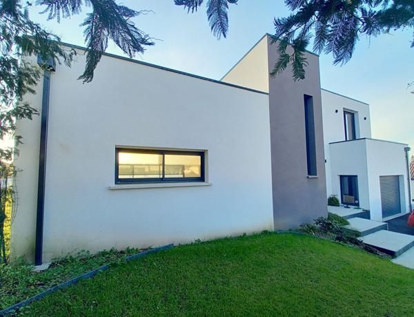 Maison Contemporaine Le Loroux Bottereau 6 pièce(s) 150m²