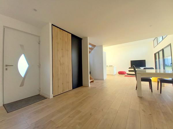 Maison Contemporaine Le Loroux Bottereau 6 pièce(s) 150m²