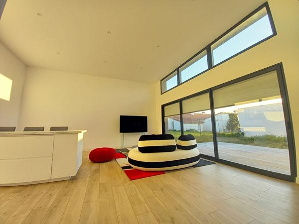 Maison Contemporaine Le Loroux Bottereau 6 pièce(s) 150m²