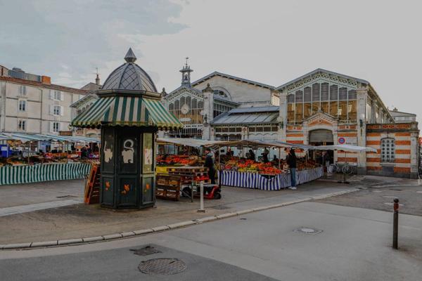Appartement - T2 bis - 50m2 - Marché central La Rochelle 299 000 € **  - Référence  MR756E