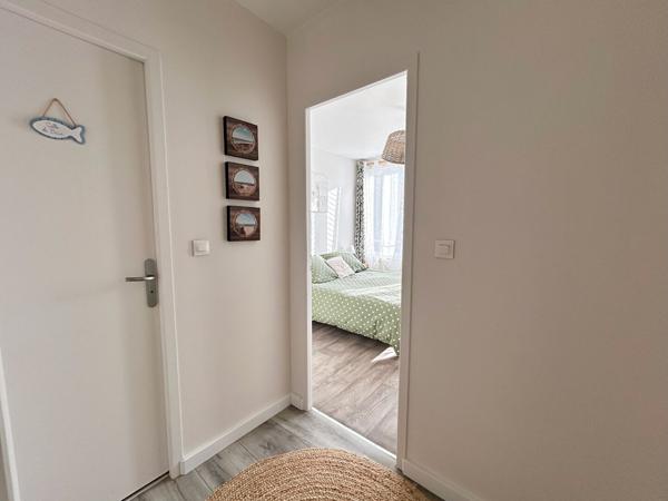Appartement - T2 bis - 50m2 - Marché central La Rochelle 299 000 € **  - Référence  MR756E