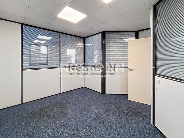 Bureaux Limoges centre ville, proximité gare des Bénédictins, Limoges 242 m2, 2 places de parking, ascenseur.