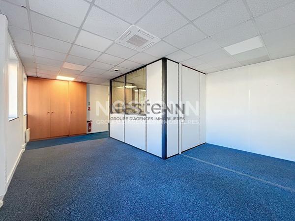 Bureaux Limoges centre ville, proximité gare des Bénédictins, Limoges 242 m2, 2 places de parking, ascenseur.