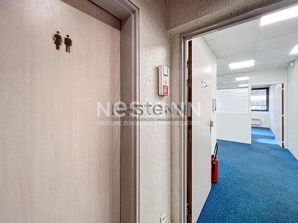 Bureaux Limoges centre ville, proximité gare des Bénédictins, Limoges 242 m2, 2 places de parking, ascenseur.