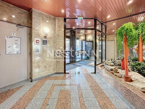 Bureaux Limoges centre ville, proximité gare des Bénédictins, Limoges 242 m2, 2 places de parking, ascenseur.