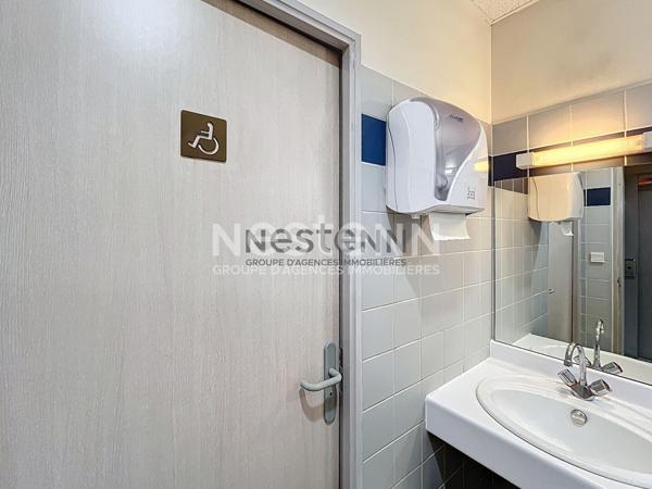 Bureaux Limoges centre ville, proximité gare des Bénédictins, Limoges 242 m2, 2 places de parking, ascenseur.