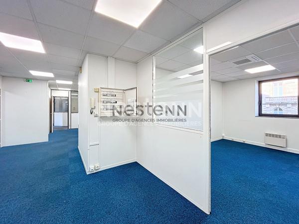 Bureaux Limoges centre ville, proximité gare des Bénédictins, Limoges 242 m2, 2 places de parking, ascenseur.