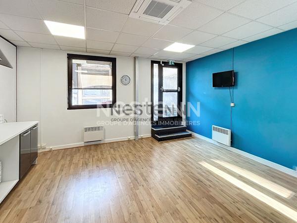 Bureaux Limoges centre ville, proximité gare des Bénédictins, Limoges 242 m2, 2 places de parking, ascenseur.