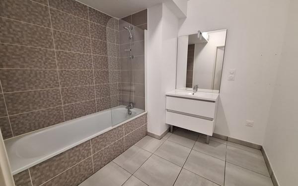 Appartement à louer    3 pièces •  Villenave-d'Ornon