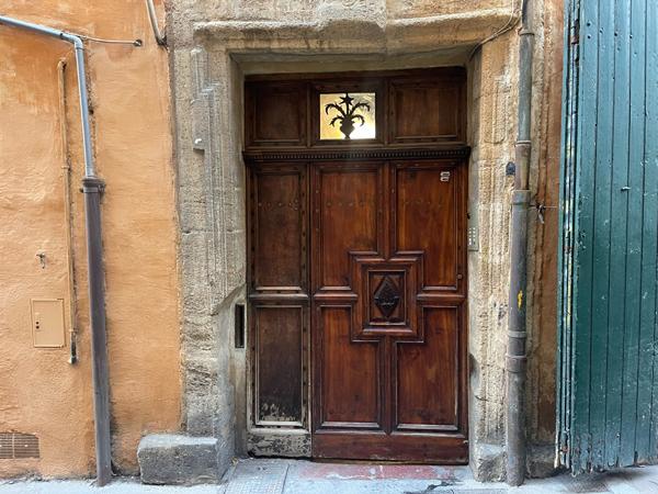 A LOEUR - APPARTEMENT - TYPE 2/3 - 65 M² - CENTRE VILLE HISTORIQUE