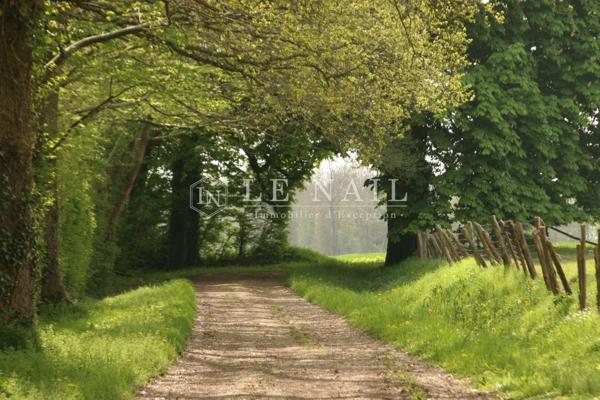 RARE ENSEMBLE IMMOBILIER, en partie classé Monument Historique, DANS LE PERCHE