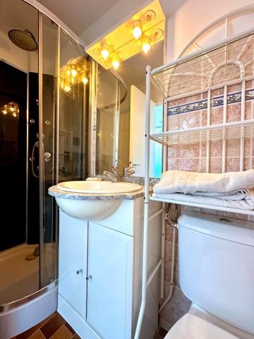 SUPERBE APPARTEMENT DE 63 M2 AVEC GRANDE TERRASSE ET VUE MER