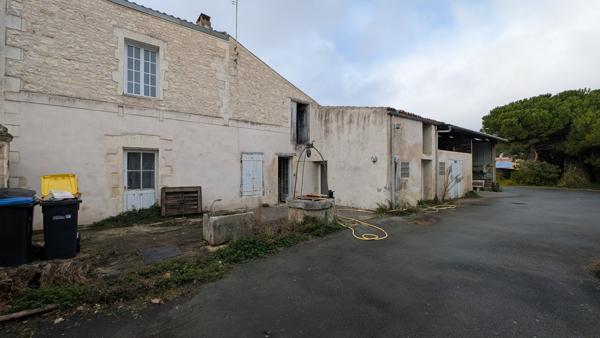 Maison  4 pièce(s)  3 chambre(s)  330 m²