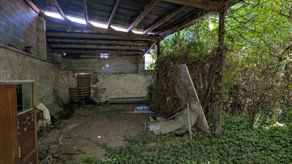 Maison  4 pièce(s)  3 chambre(s)  330 m²