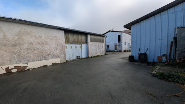 Maison  4 pièce(s)  3 chambre(s)  330 m²