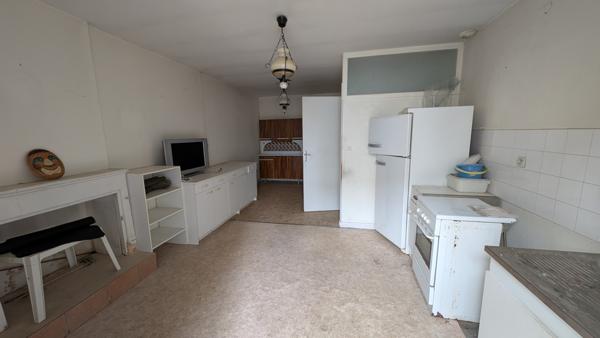 Maison  4 pièce(s)  3 chambre(s)  330 m²