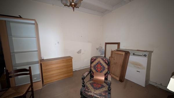 Maison  4 pièce(s)  3 chambre(s)  330 m²