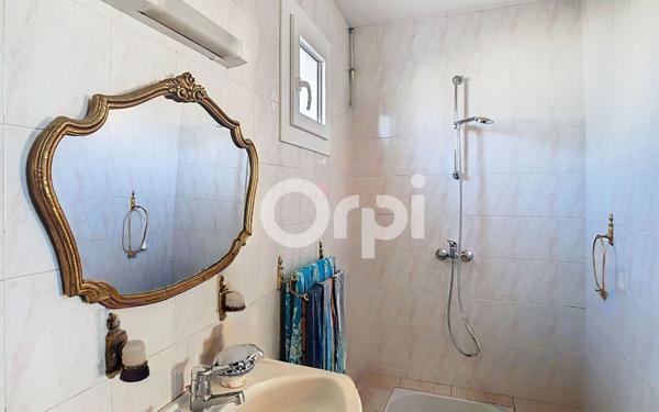 Maison à vendre    5 pièces •  Boulazac