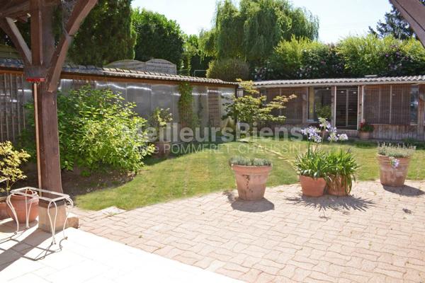 Maison avec une activité chenil