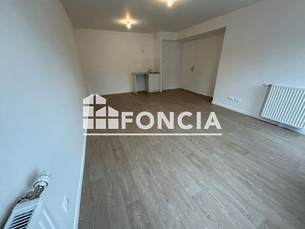 Location Appartement 2 pièces 46.7 m² - Rue louis blériot, Allée des Bruyères Meaux 77100