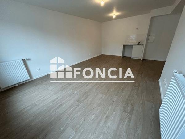 Location Appartement 2 pièces 46.7 m² - Rue louis blériot, Allée des Bruyères Meaux 77100