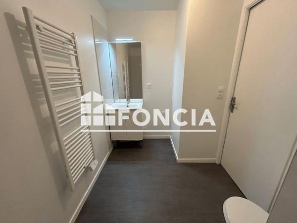 Location Appartement 2 pièces 46.7 m² - Rue louis blériot, Allée des Bruyères Meaux 77100