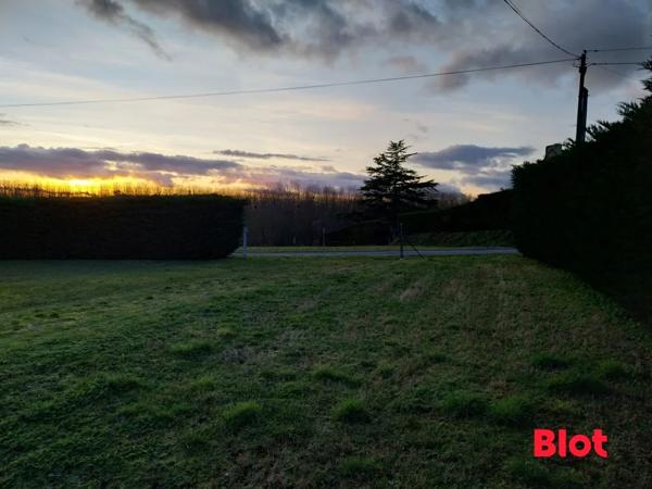Terrain 1450m²
